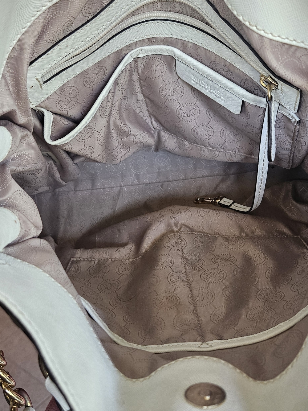Michael Kors Bag - Picture 7 of 7